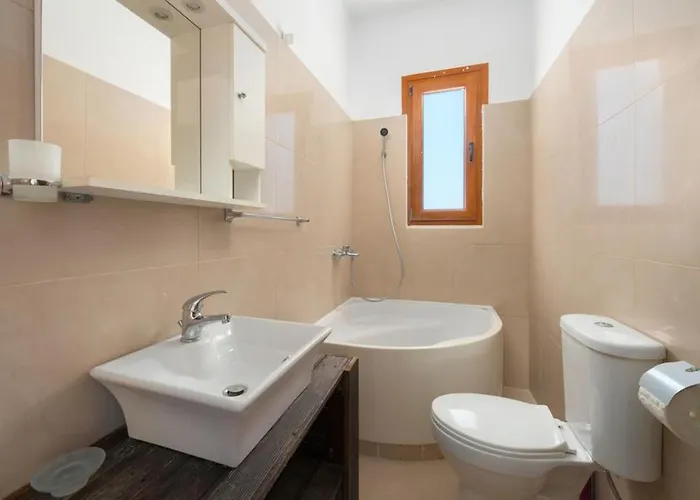 Tatil Evi Cosy House In Kiotari With Garden And Terrace *